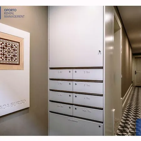 アパート Orm - Almada Terrace ポルト