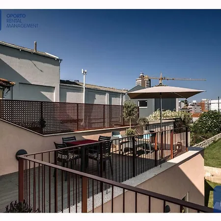 Orm - Almada Terrace Apartmán *